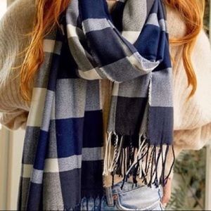 Navy/White Ultra-Soft Fleece Plaid Scarf